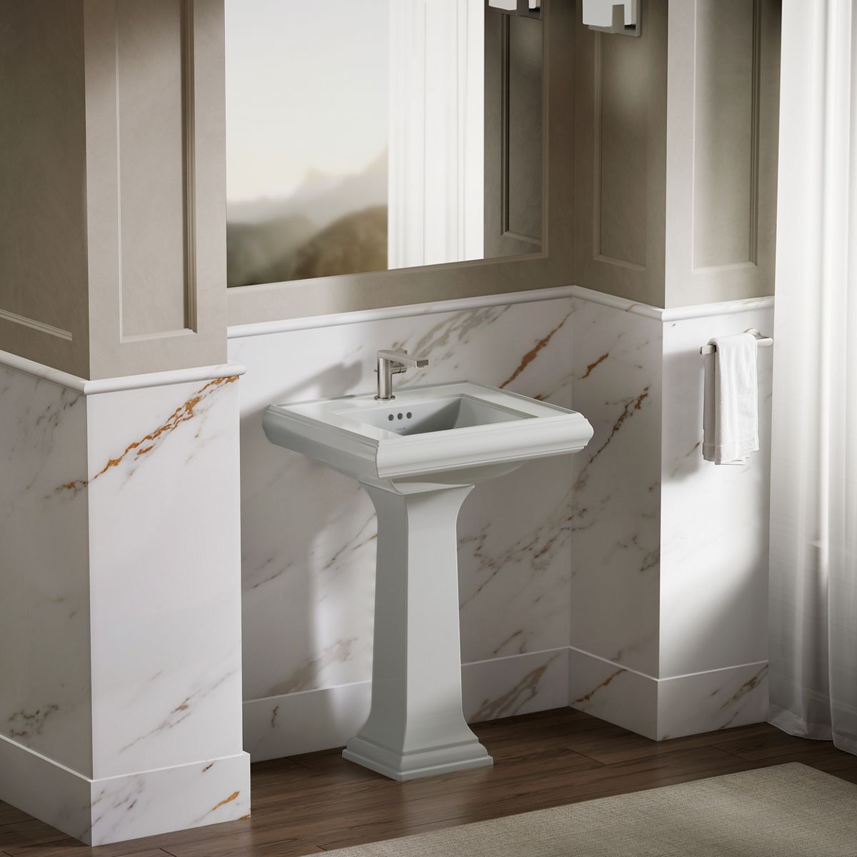 Memoirs® Bathroom sink pedestal