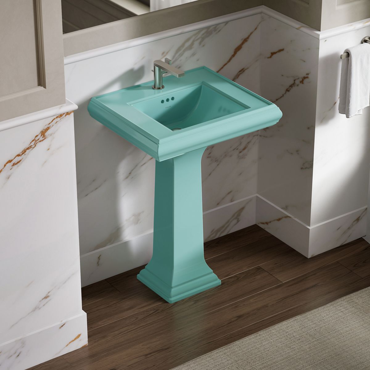 Memoirs® Bathroom sink pedestal