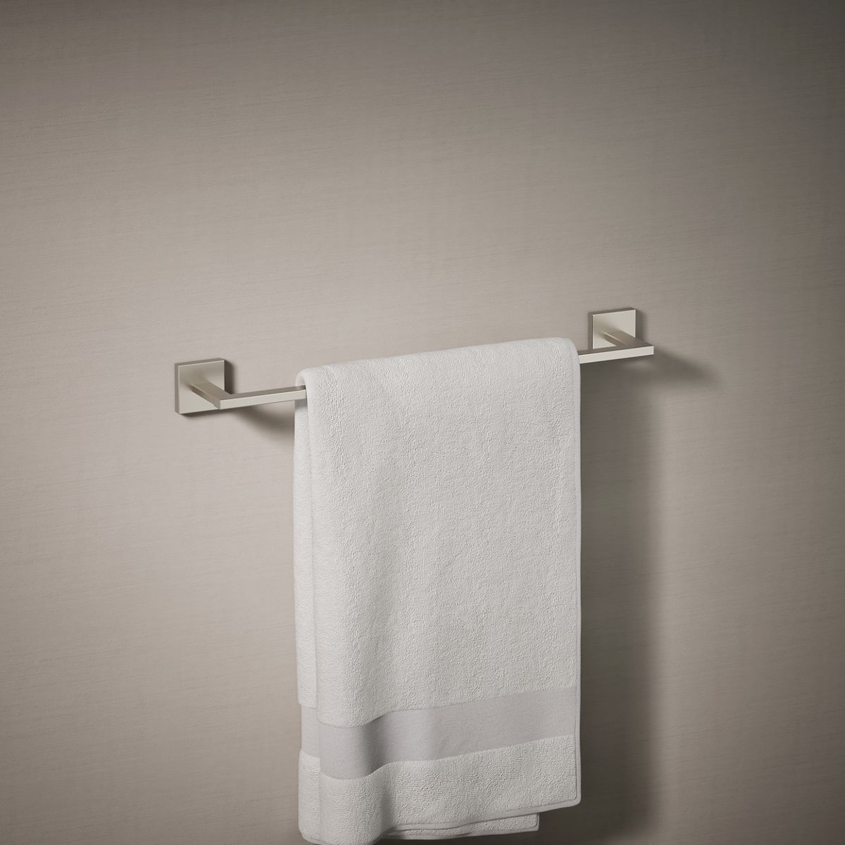 Square 18" towel bar