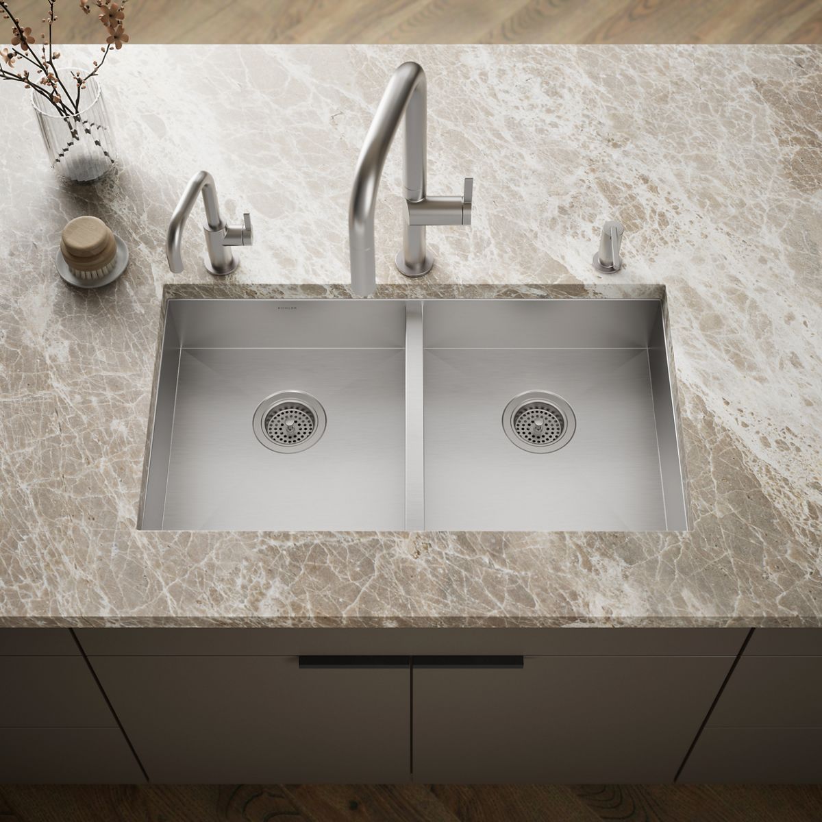 Vault™ 32" undermount double-bowl kitchen sink