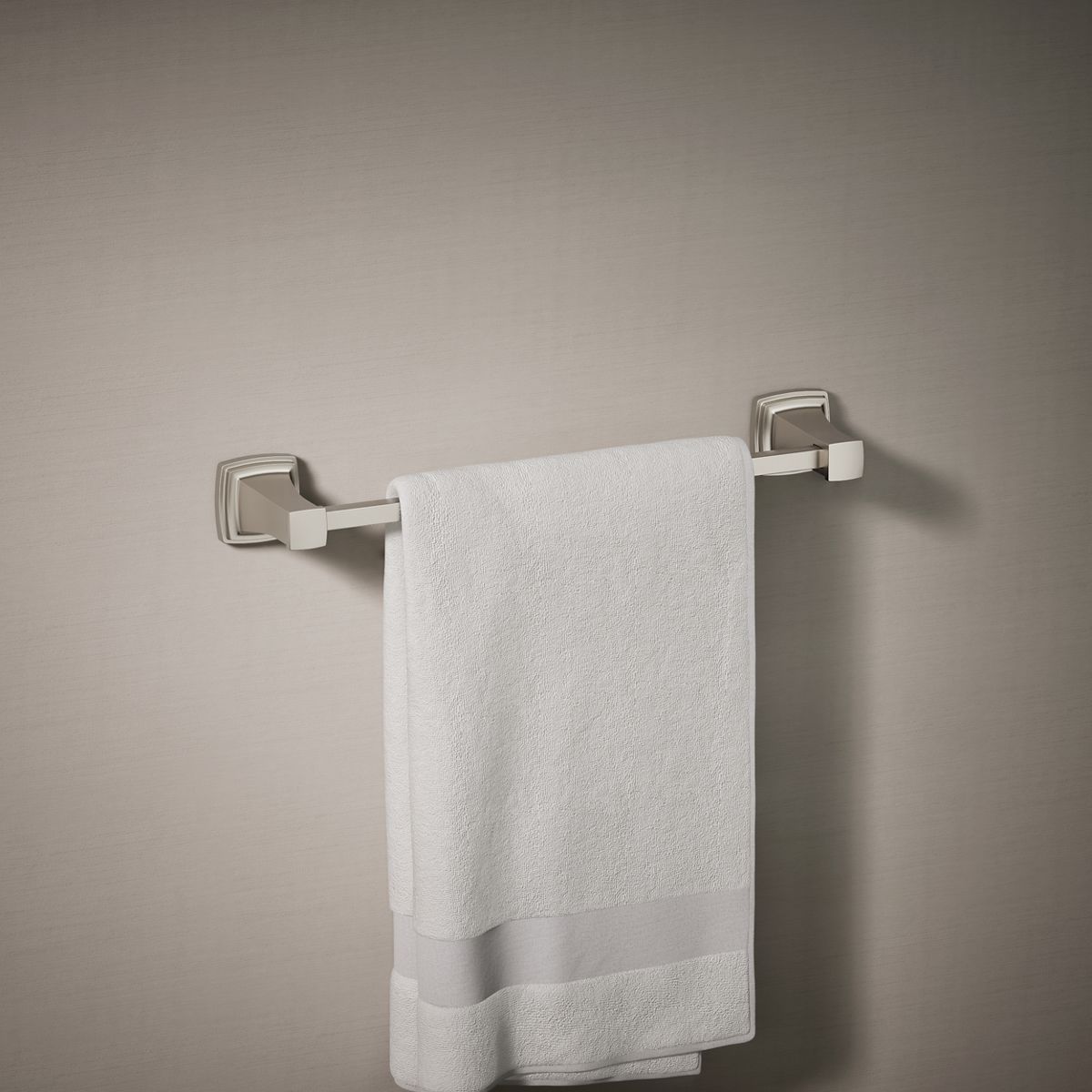 Riff® 18" towel bar