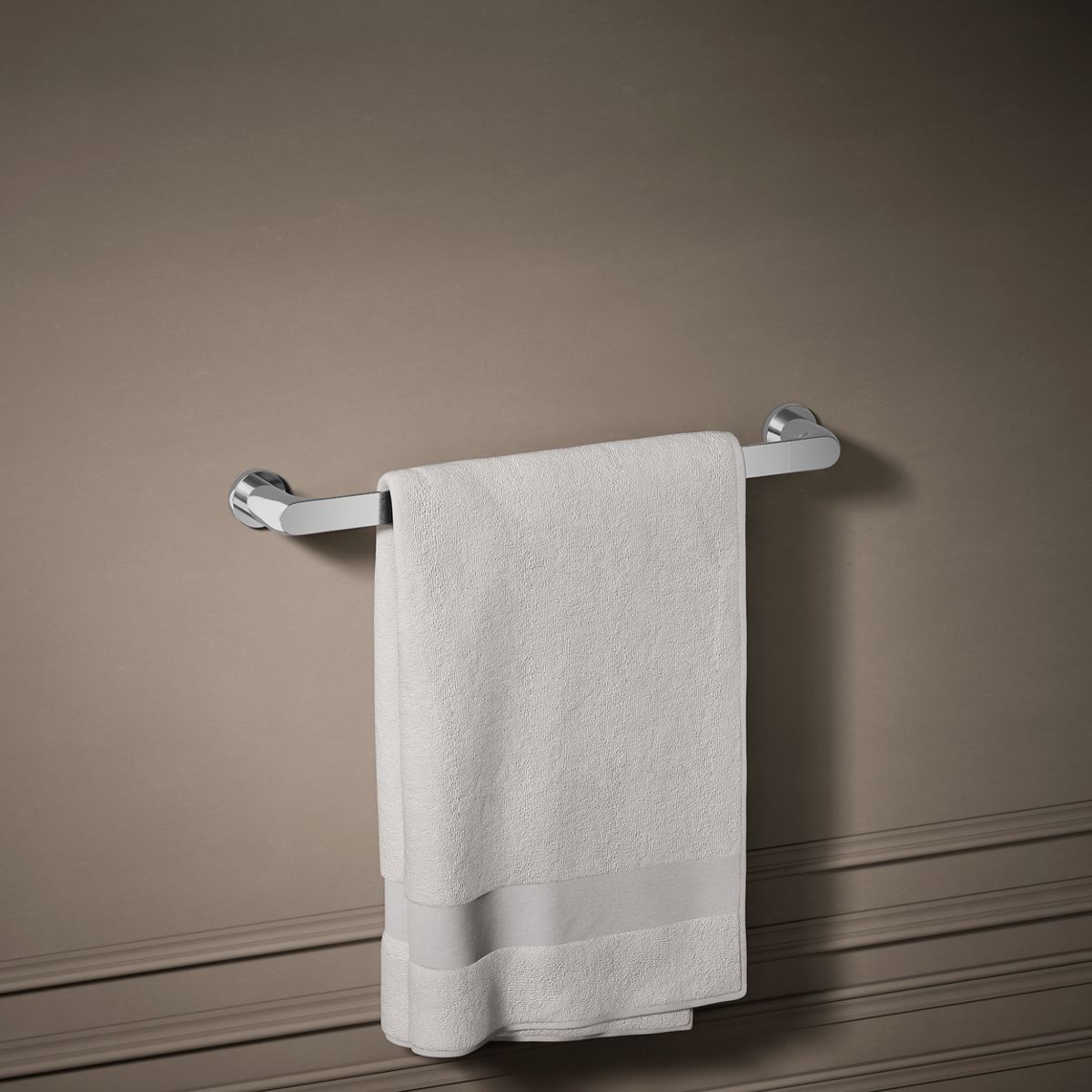Avid® 18" towel bar