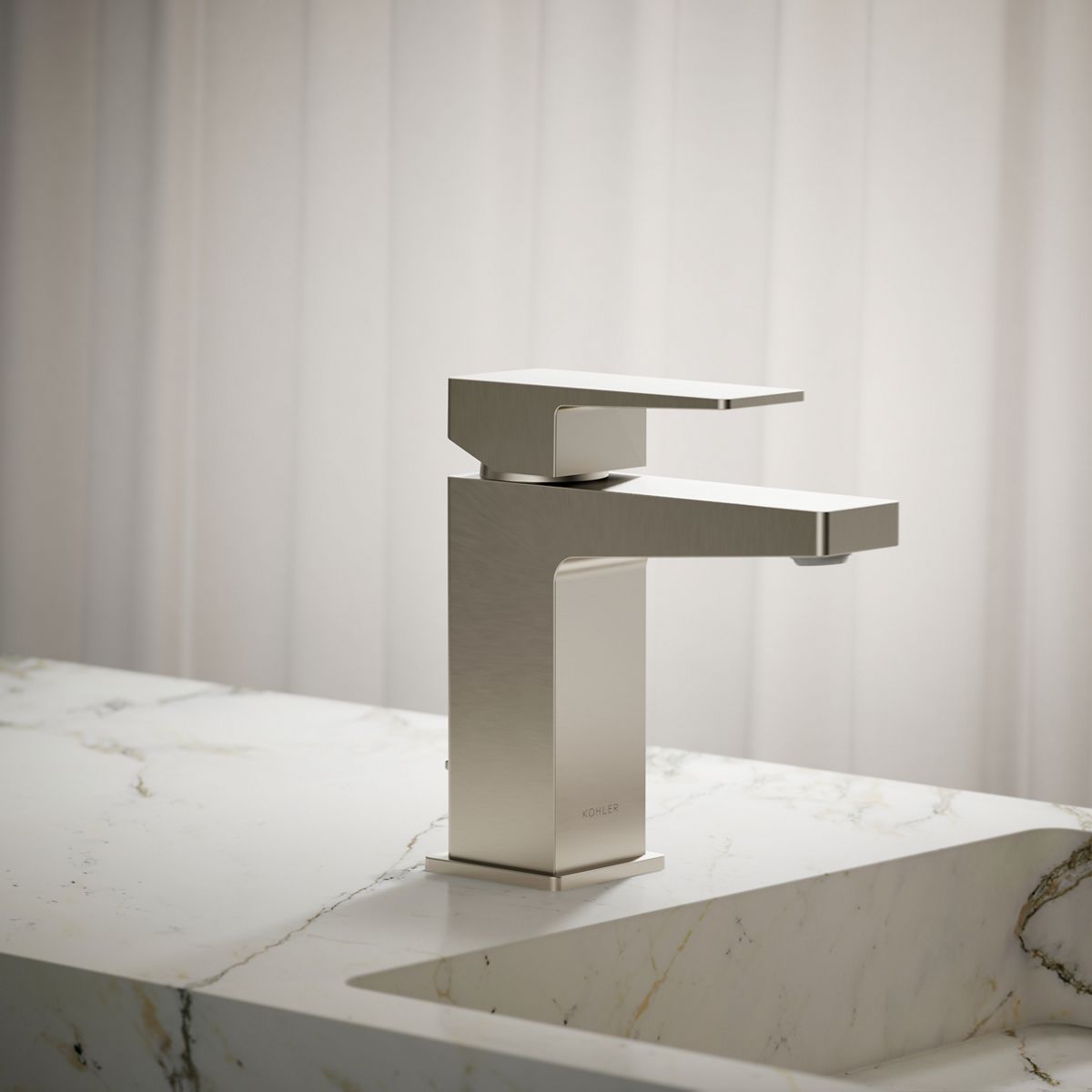Honesty® Single-handle bathroom sink faucet, 0.5 gpm