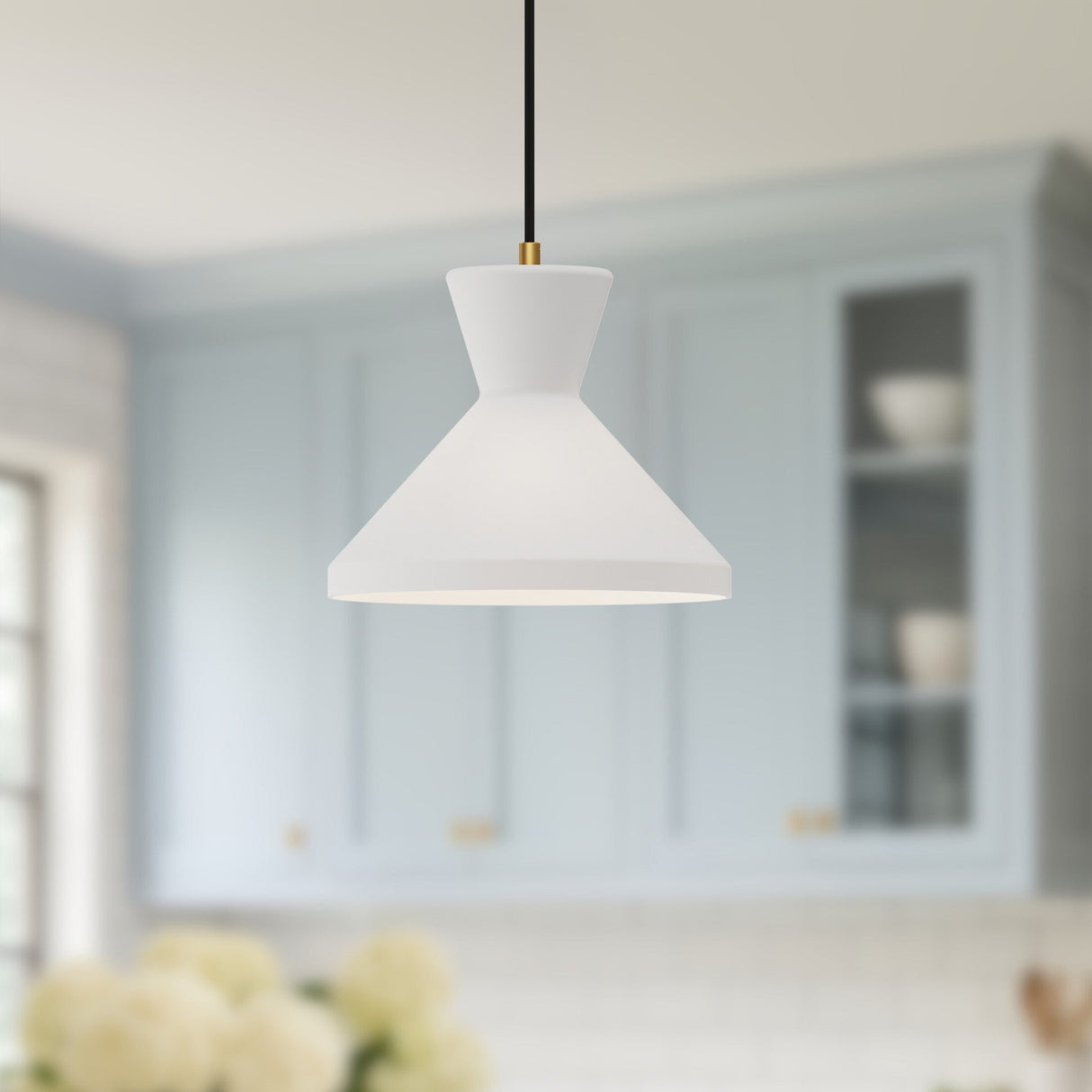 Alora Mood Betty 10-in Pendant