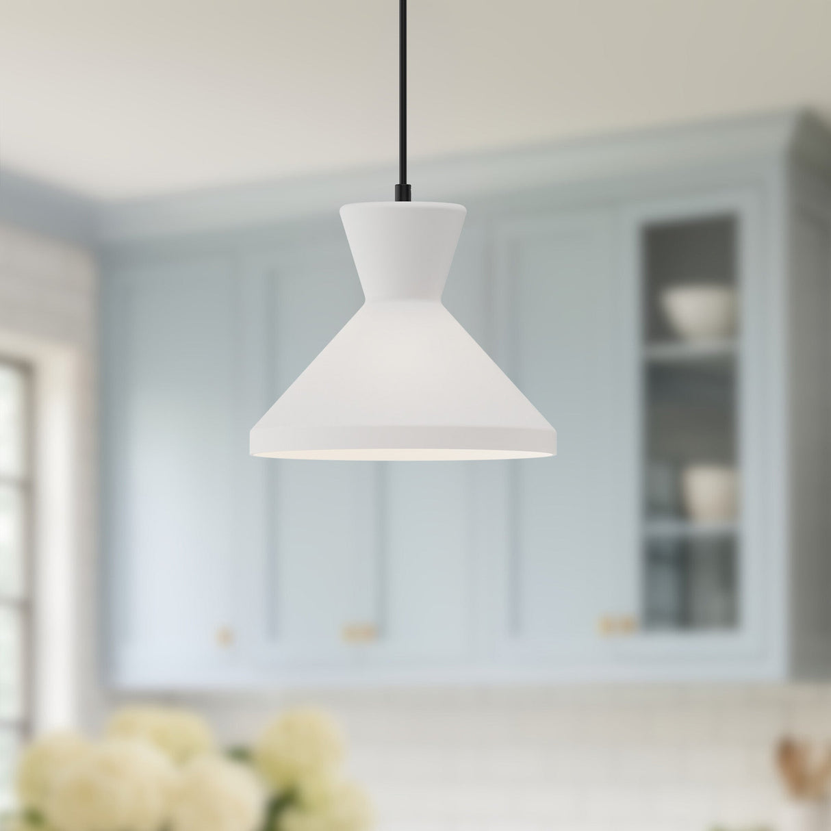 Alora Mood Betty 10-in Pendant