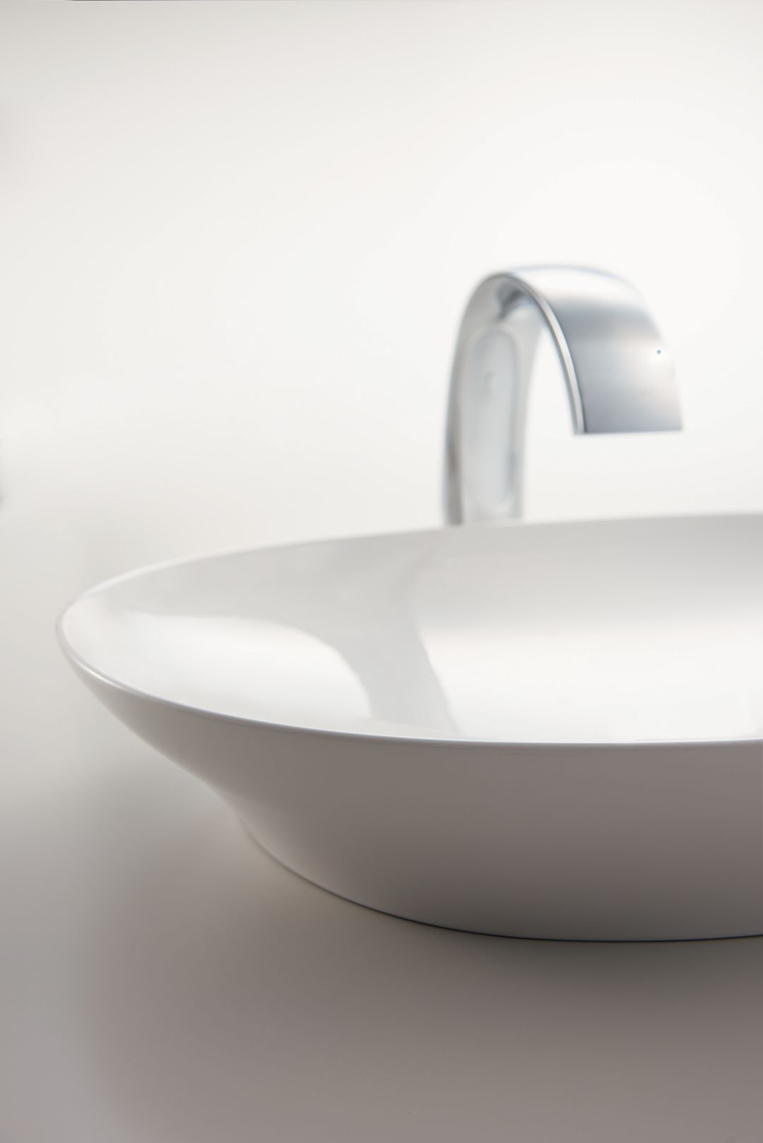 Kiwami®15-3/4" Oval Vessel Lavatory