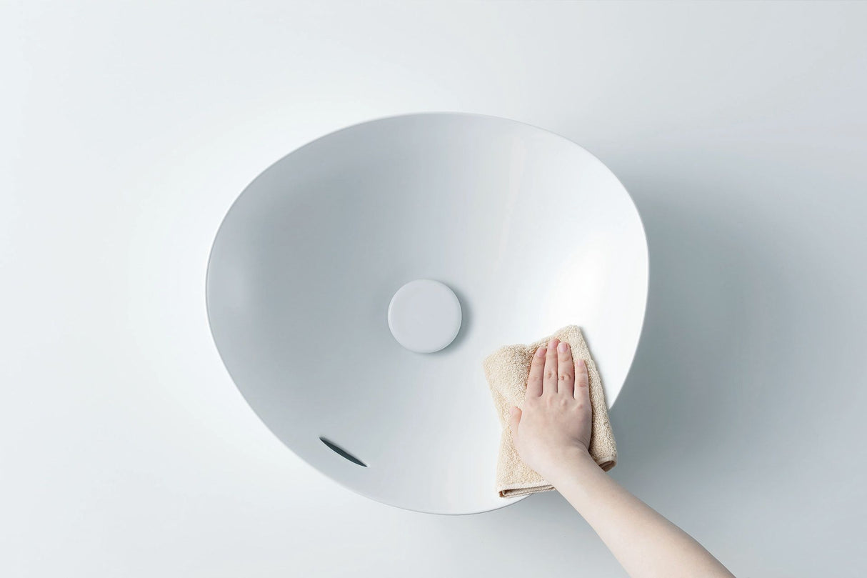 Kiwami®Asymmetrical Vessel Lavatory