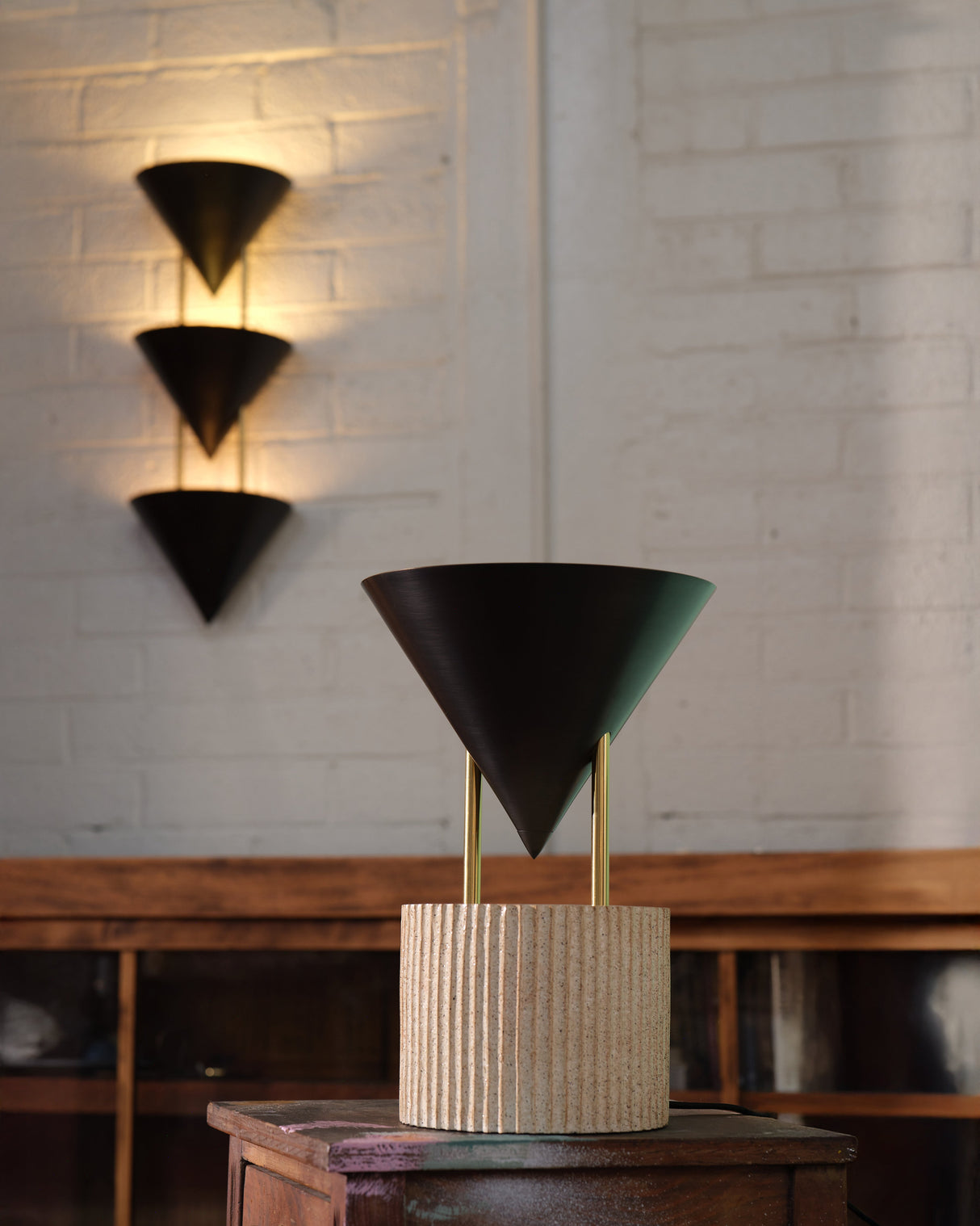 Alora Versus 15-in Table Lamp