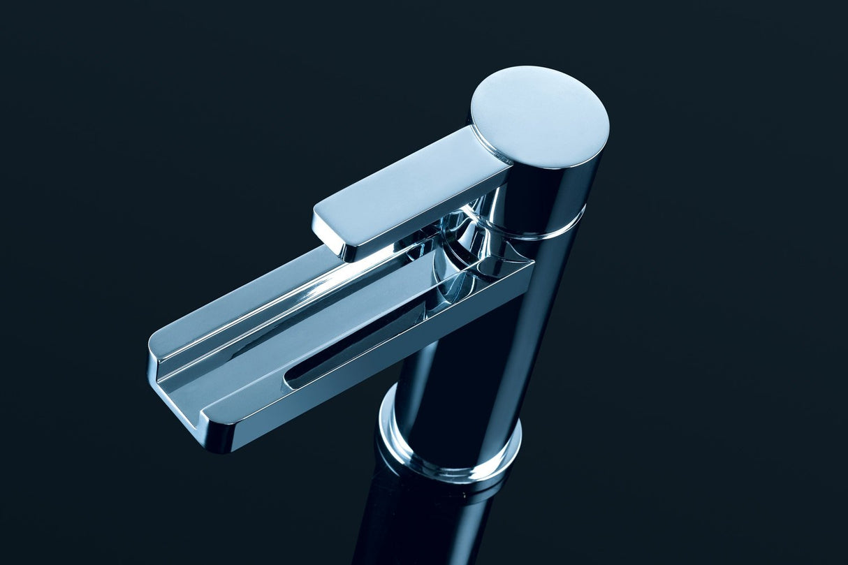 Single Hole Lavatory Faucet - Aqua 500017