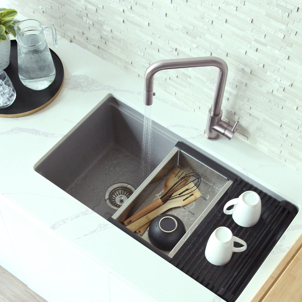 Stylish Brushed Gold Pull-Down Kitchen Faucet Single Handle - image 14
