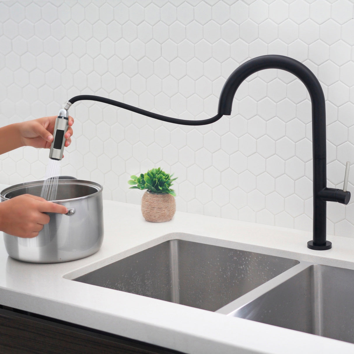 Stylish Lead-Free Pull-Down Kitchen Faucet Single Handle - image 11
