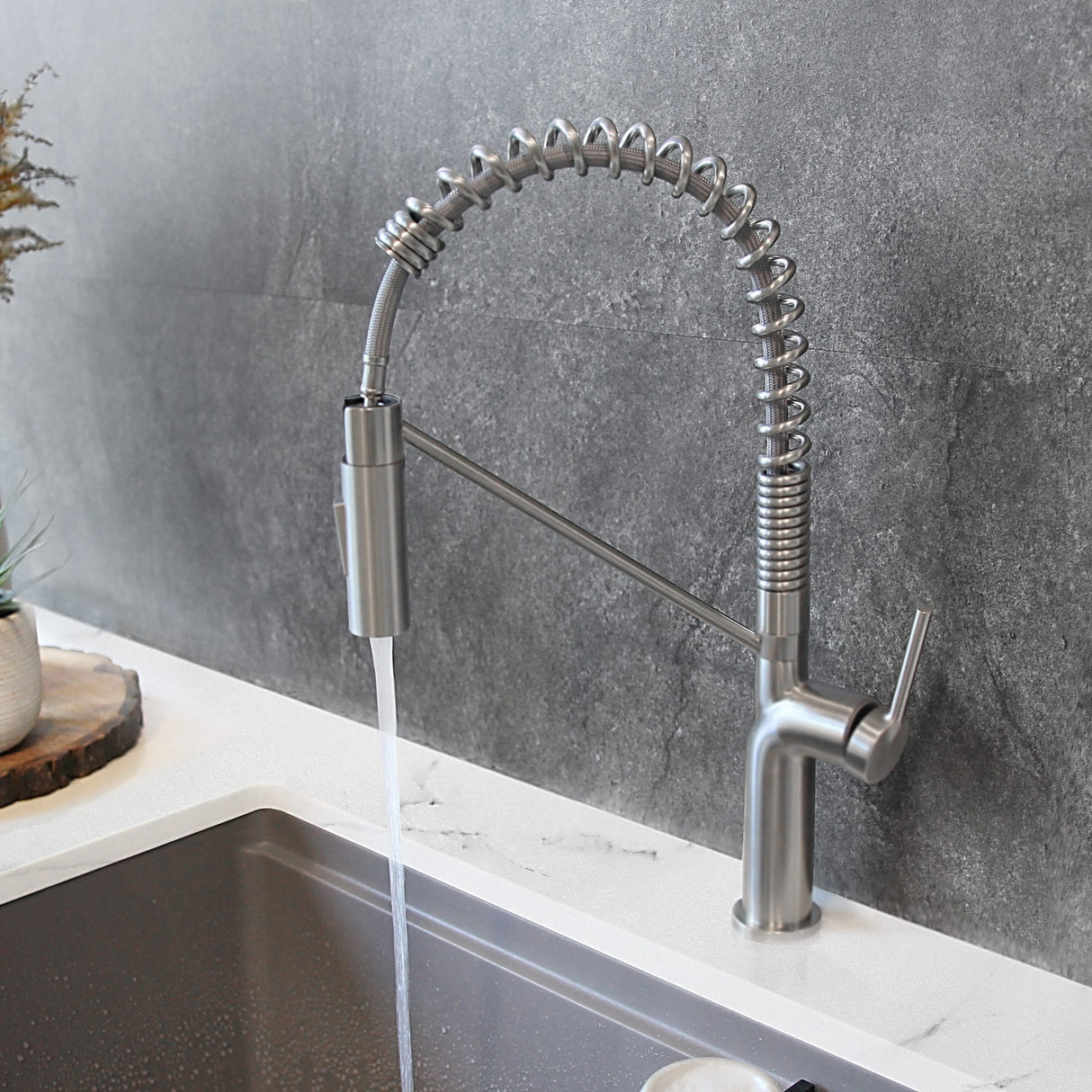 Stylish Pull-Down Kitchen Faucet Single Handle Dual Mode - image 14