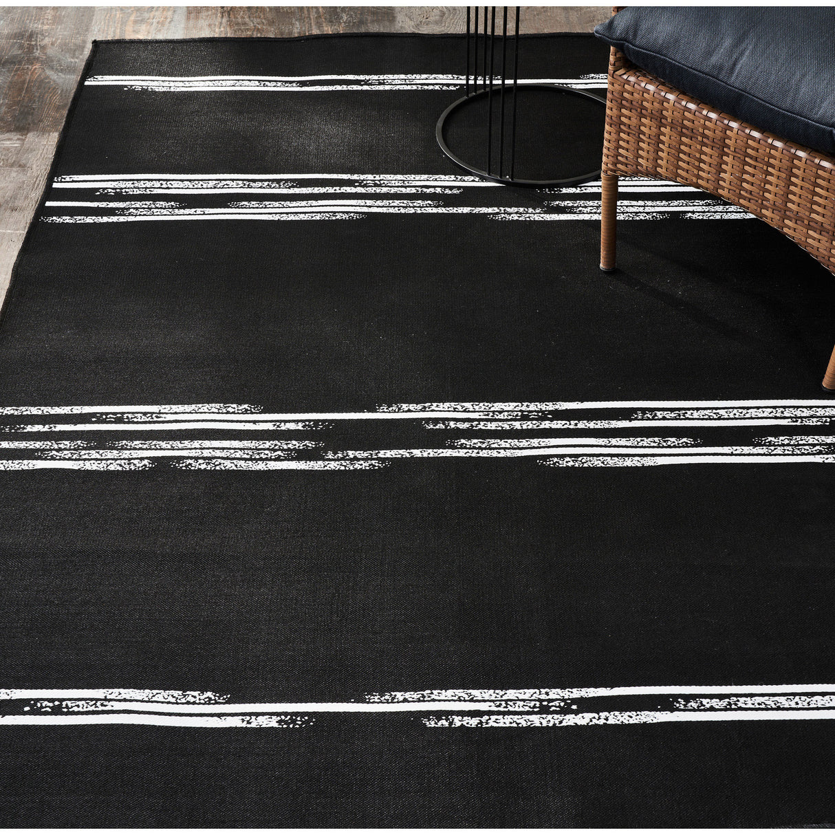 CAYMEN 36" W x 48" L