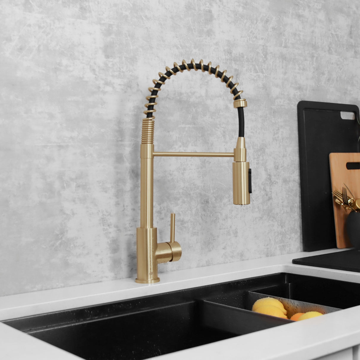 Milano Pull-Down Kitchen Faucet with water filter. Stainless Steel Gold