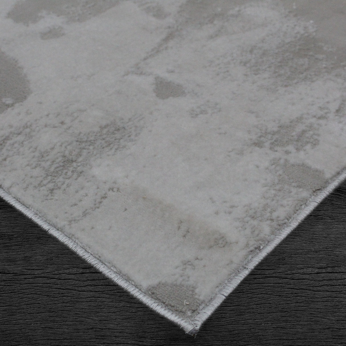 SMUDGE 39.6" W x 51.6" L