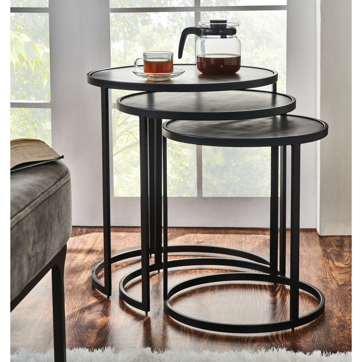 DONATELLA 20/18/16" W x 22/20/18" H x 20/18/16" D