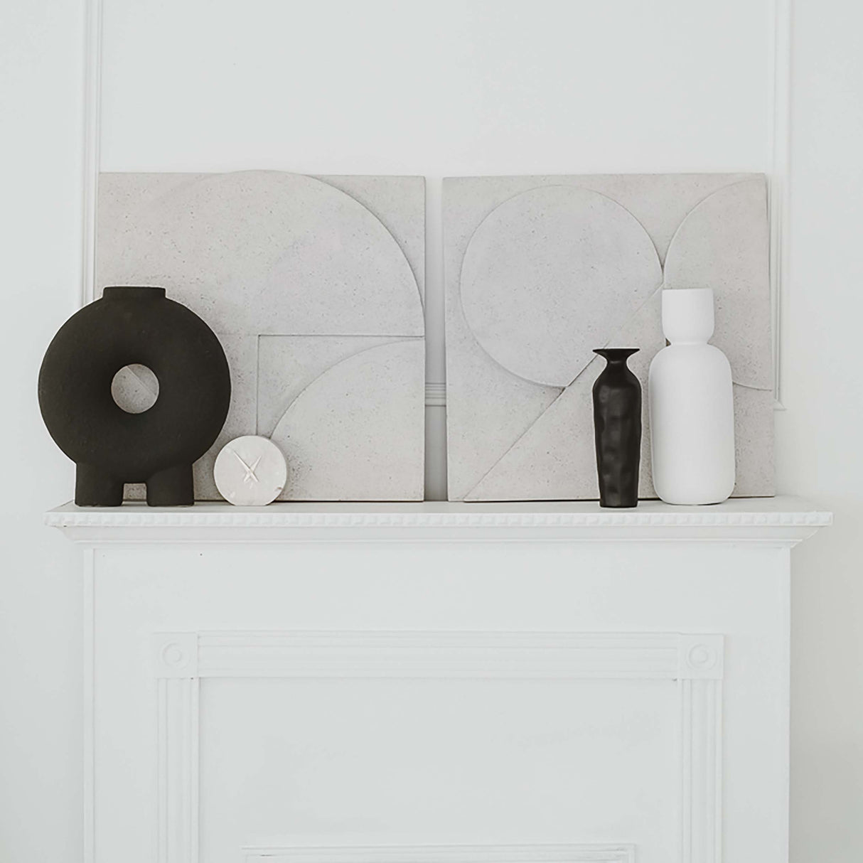 SAHARA 24" W x 24" H x 2.5" D