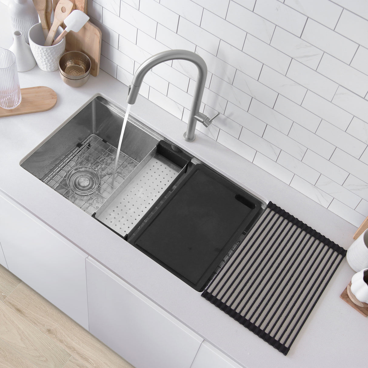Undermount 33 inch Stainless Steel Single-Bowl Workstation Kitchen Sink
