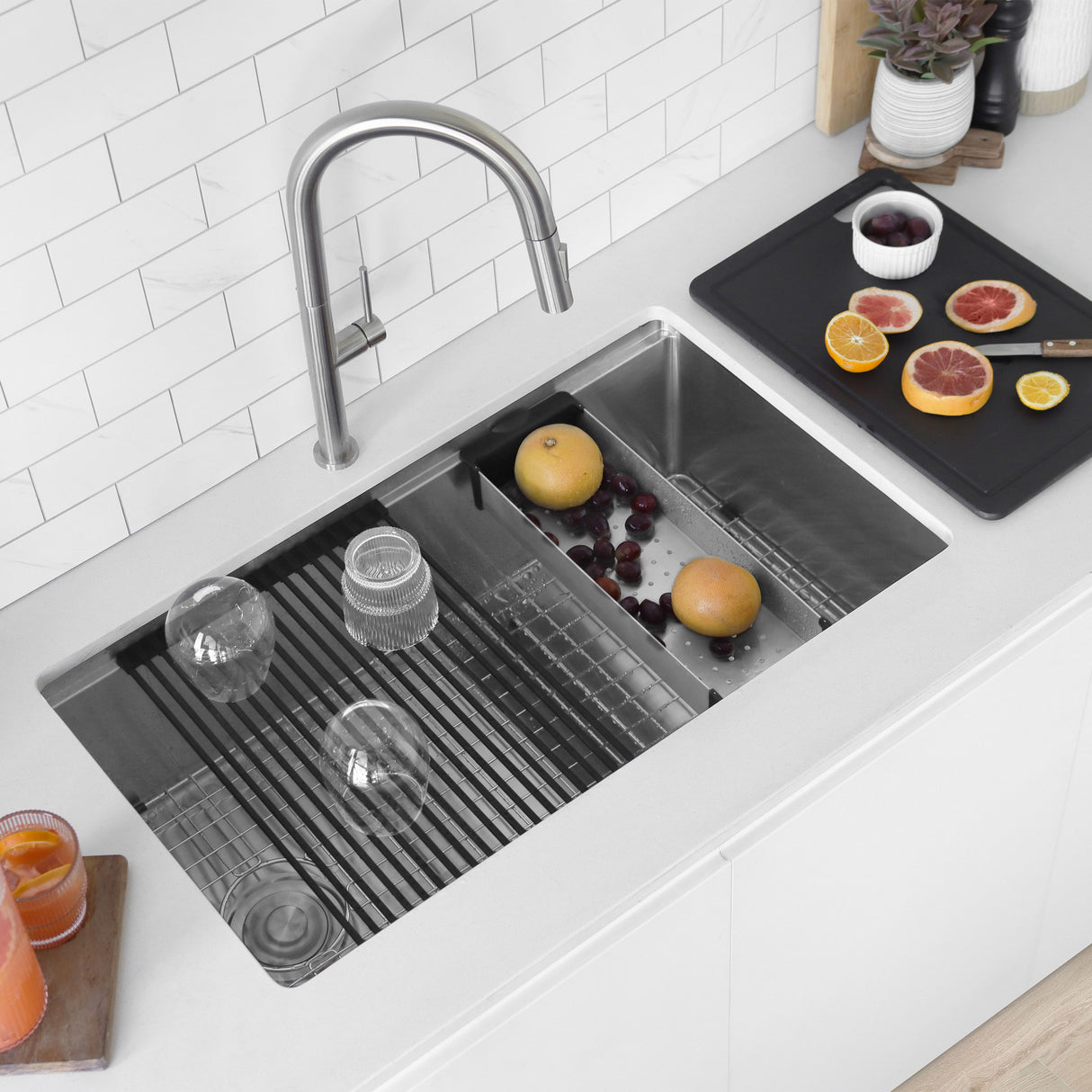Undermount 33 inch Stainless Steel Single-Bowl Workstation Kitchen Sink
