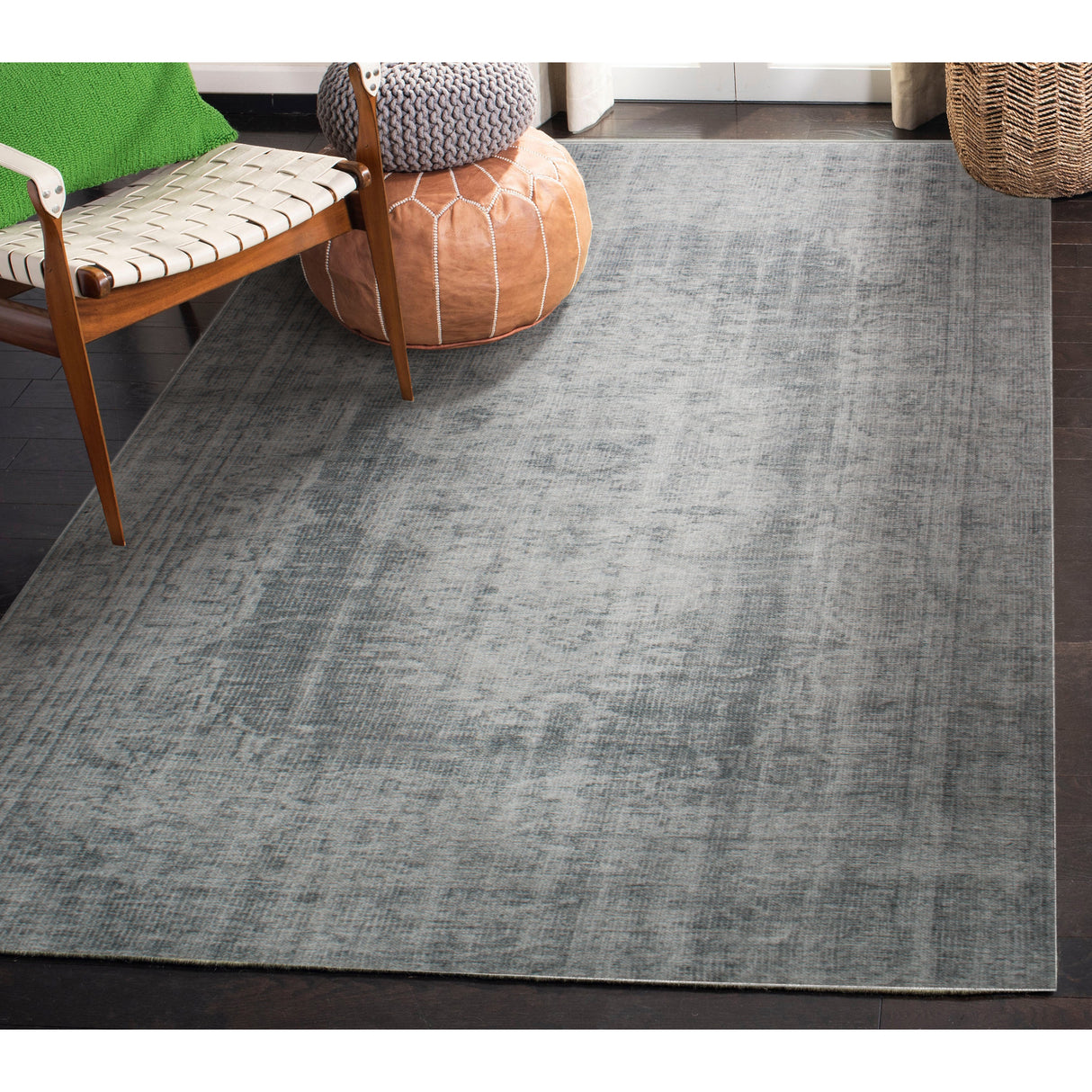 FALLON 94.44" W x 122.04" L