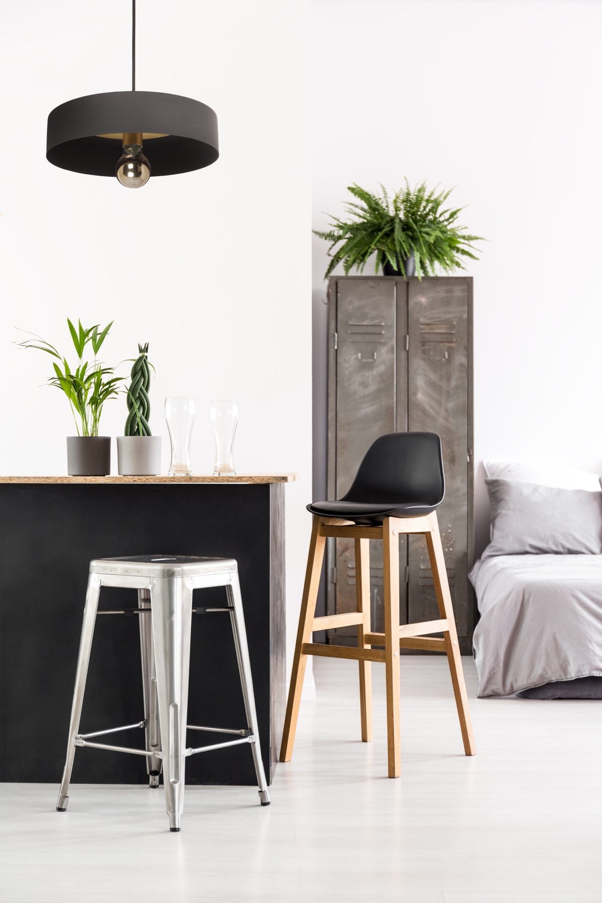 Moriah 15" W x 3.25" H x 15" D