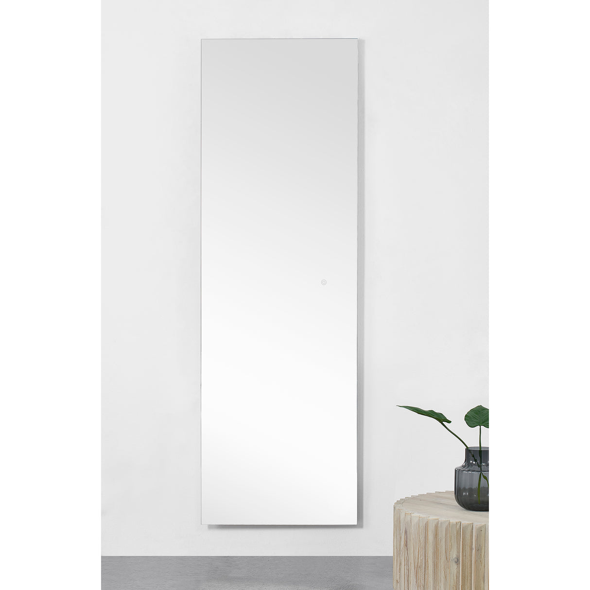 BEXLEY 22" W x 68" H x 1.3" D