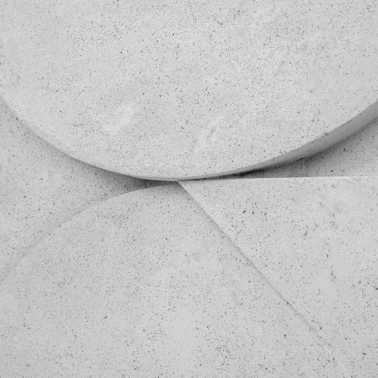 SAHARA 24" W x 24" H x 2.5" D