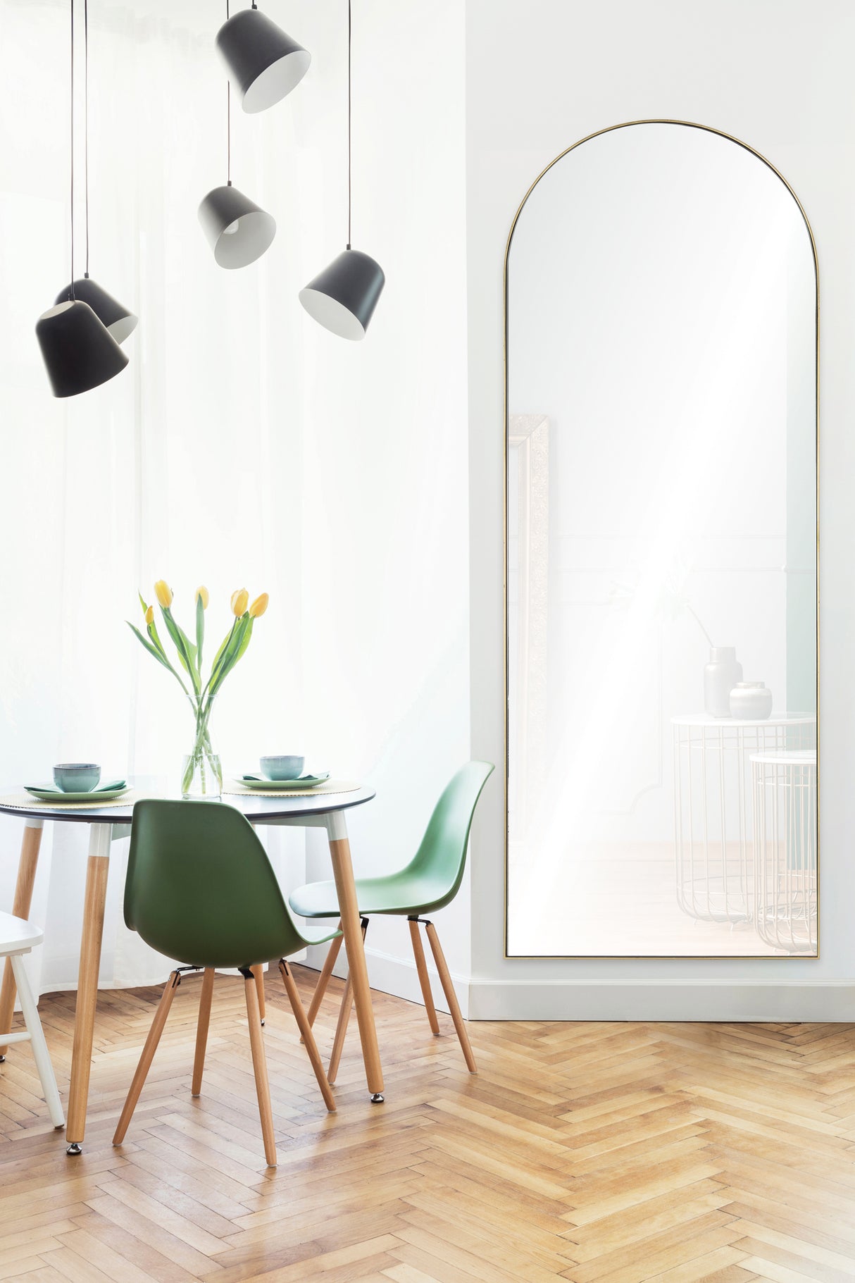 THATCHER 30" W x 80" H x 0.75" D