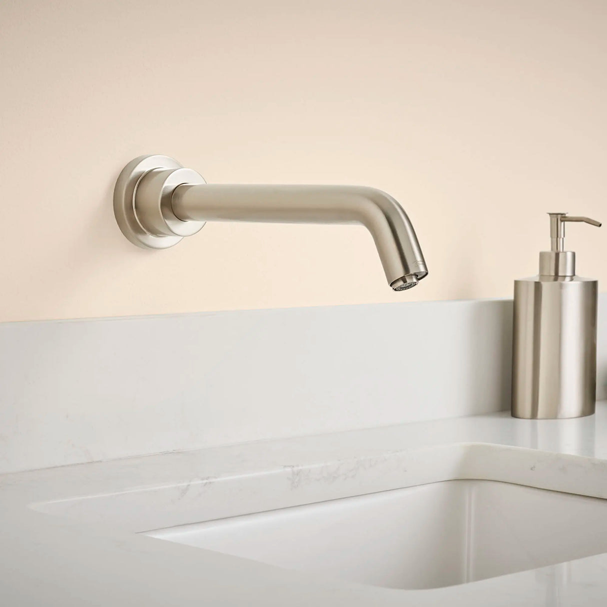 Serin® Touchless Wall-Mount Trim, Base Model, 0.35 gpm/1.3 Lpm