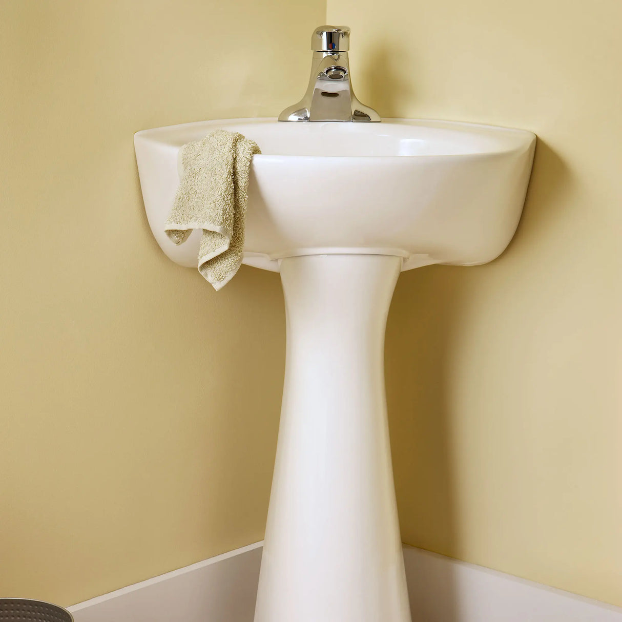 Cornice 4-Inch Centerset Pedestal Sink Top