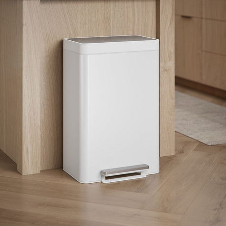 Dual-compartment step trash can