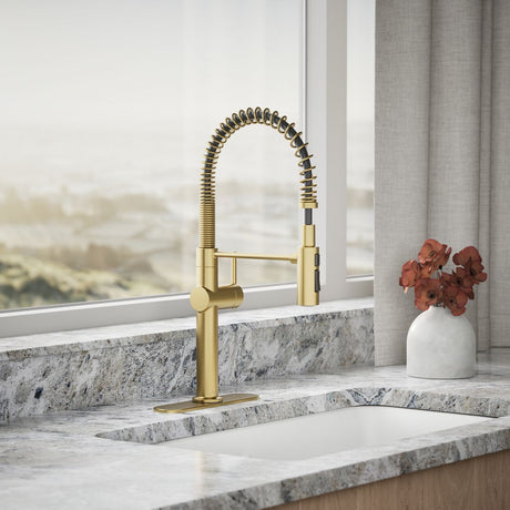 Crue® Semi-professional kitchen sink faucet with three-function sprayhead