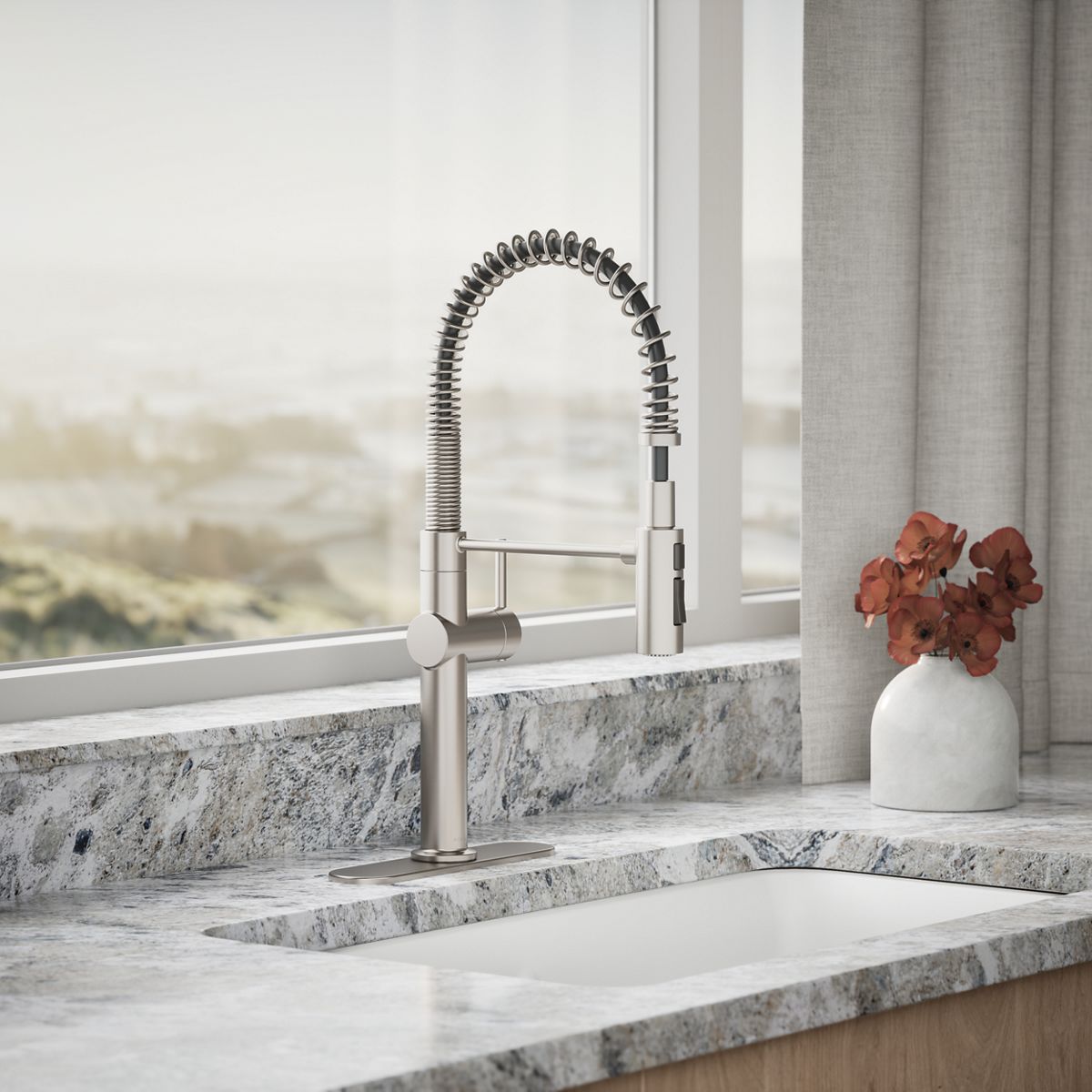 Crue® Semi-professional kitchen sink faucet with three-function sprayhead