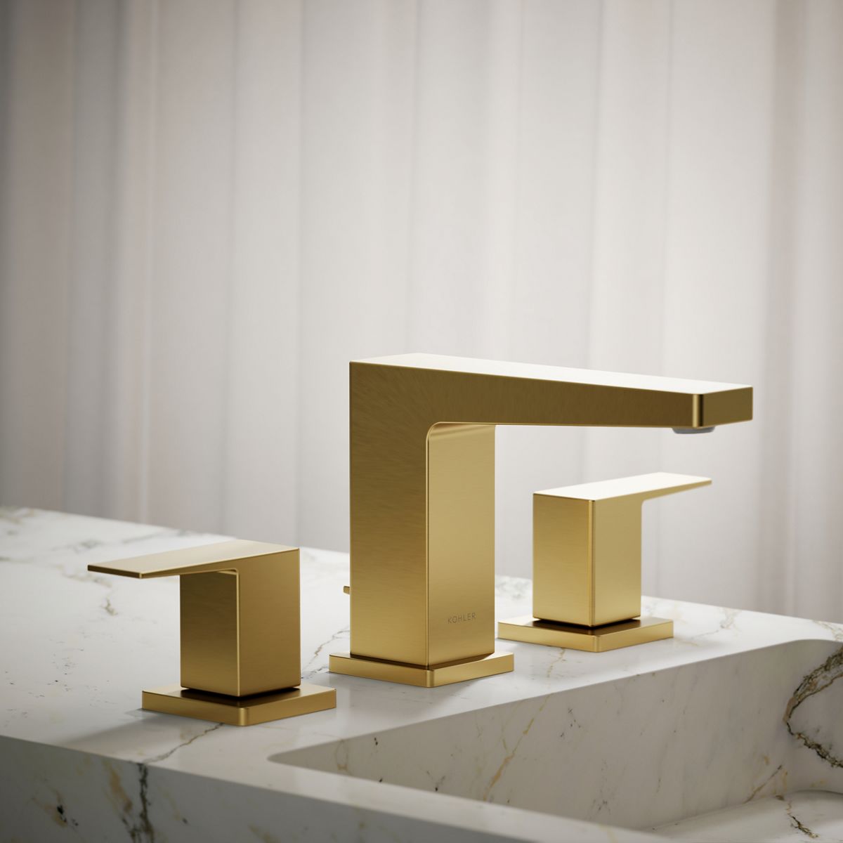 Honesty® Widespread bathroom sink faucet, 0.5 gpm