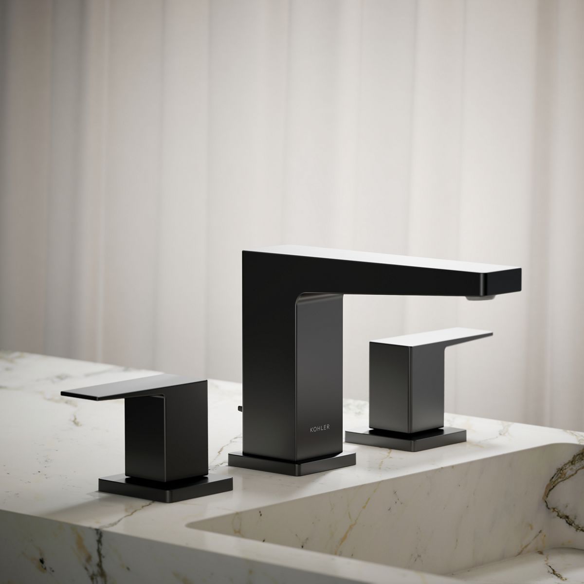 Honesty® Widespread bathroom sink faucet, 0.5 gpm