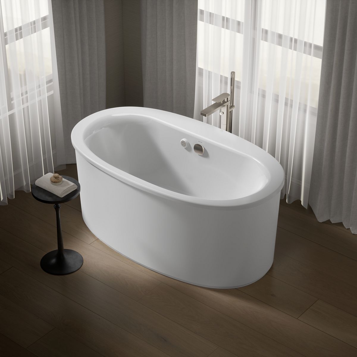 Sunstruck® 60-1/2" x 34-1/2" freestanding Heated BubbleMassage™ air bath with straight shroud