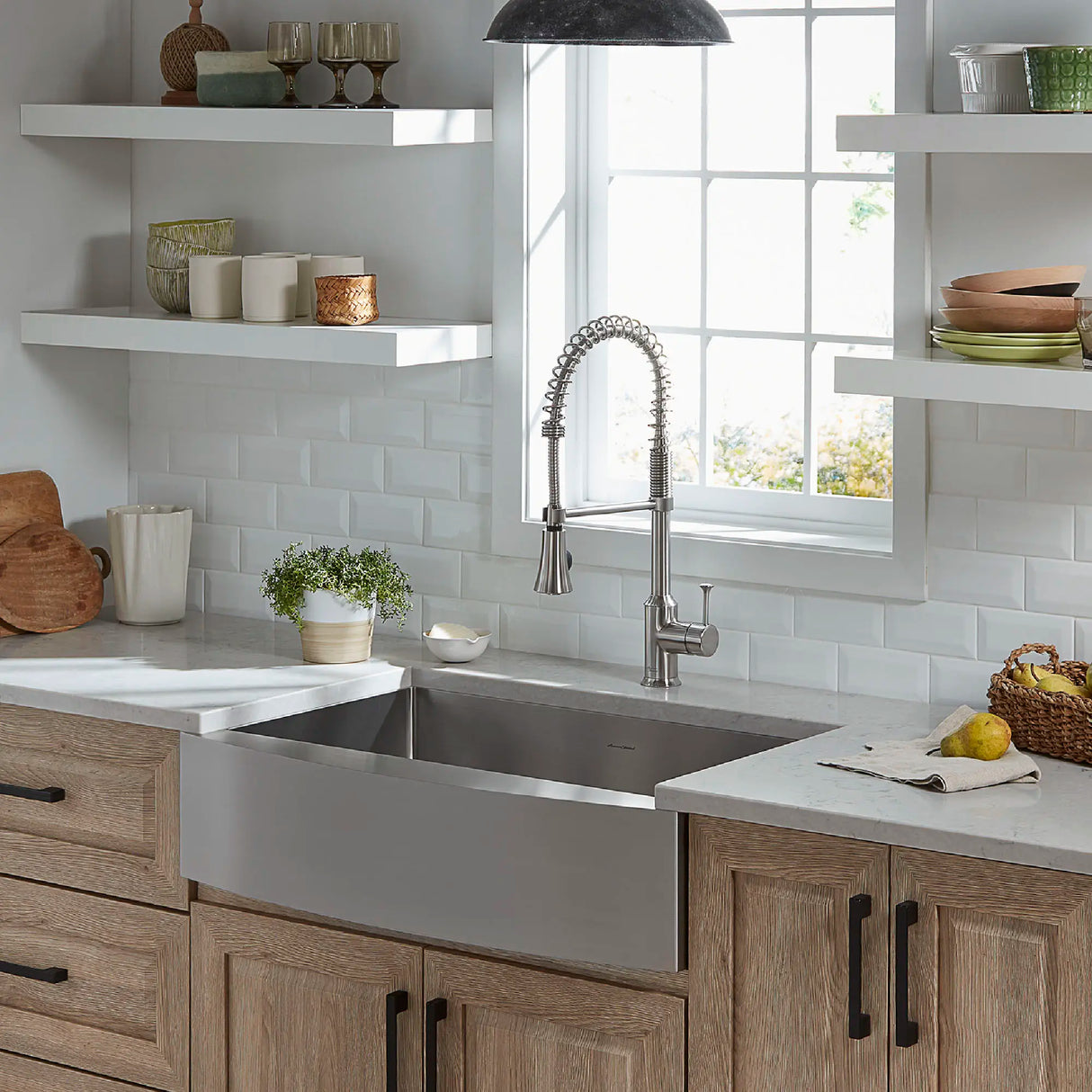 Pekoe® 33 x 22-Inch Stainless Steel Single-Bowl Farmhouse Apron Front Kitchen Sink