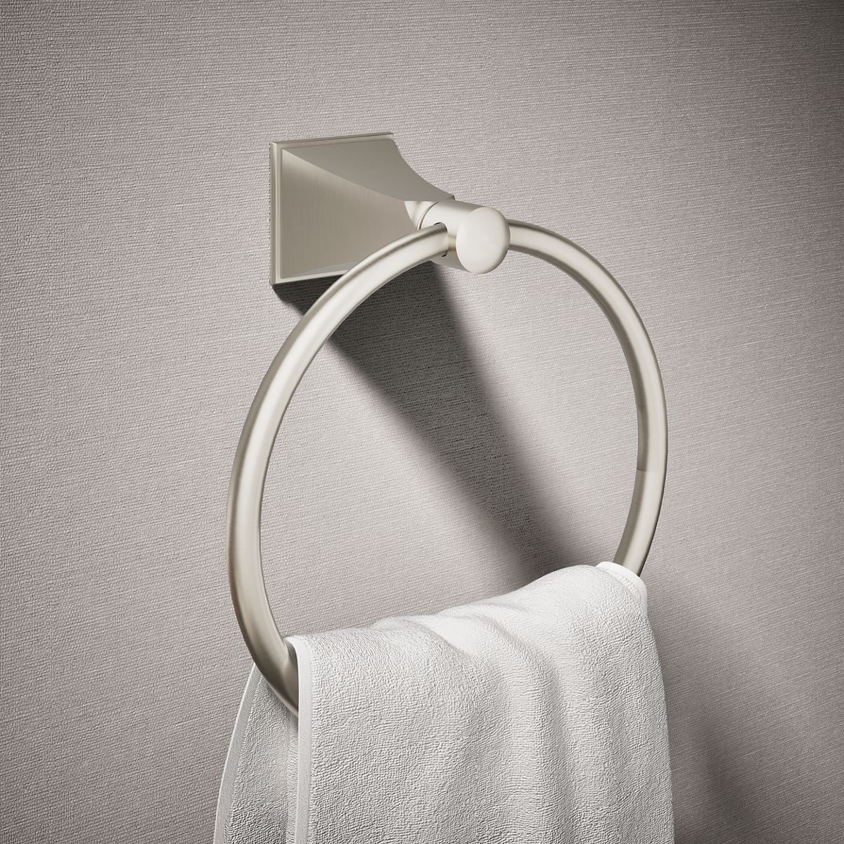 Memoirs® Stately Towel ring