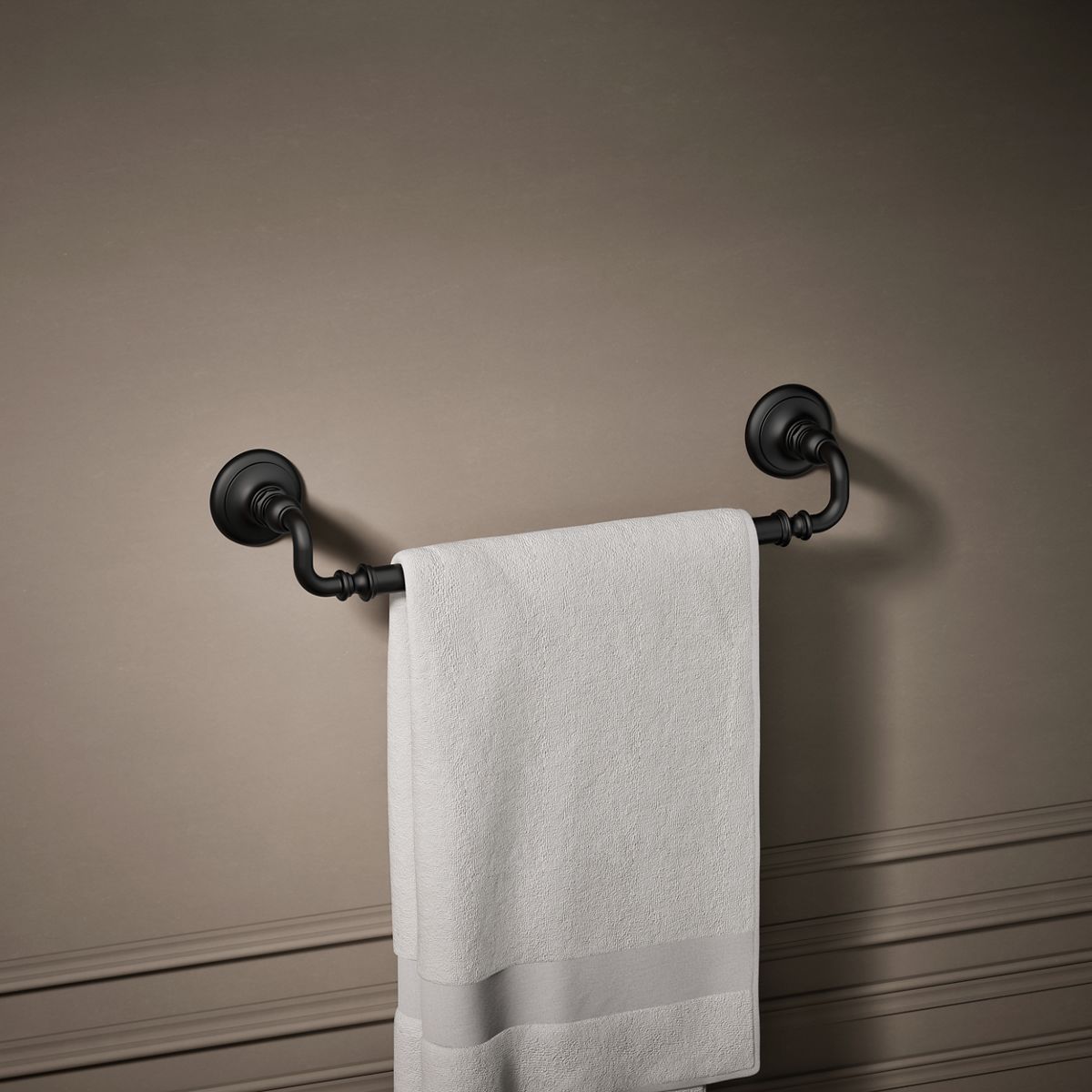 Artifacts® 18" towel bar