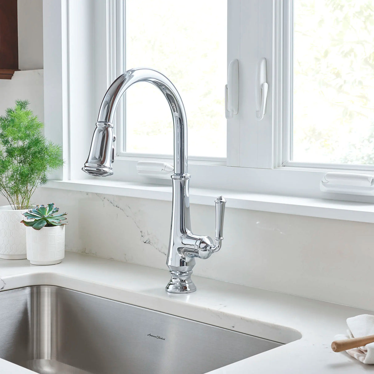 Delancey® Single-Handle Pull-Down Dual Spray Function Kitchen Faucet 1.5 gpm/5.7 L/min