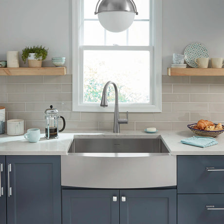 Edgewater® Single-Handle Pull-Down Multi Spray Kitchen Faucet 1.8 gpm/6.8 L/min