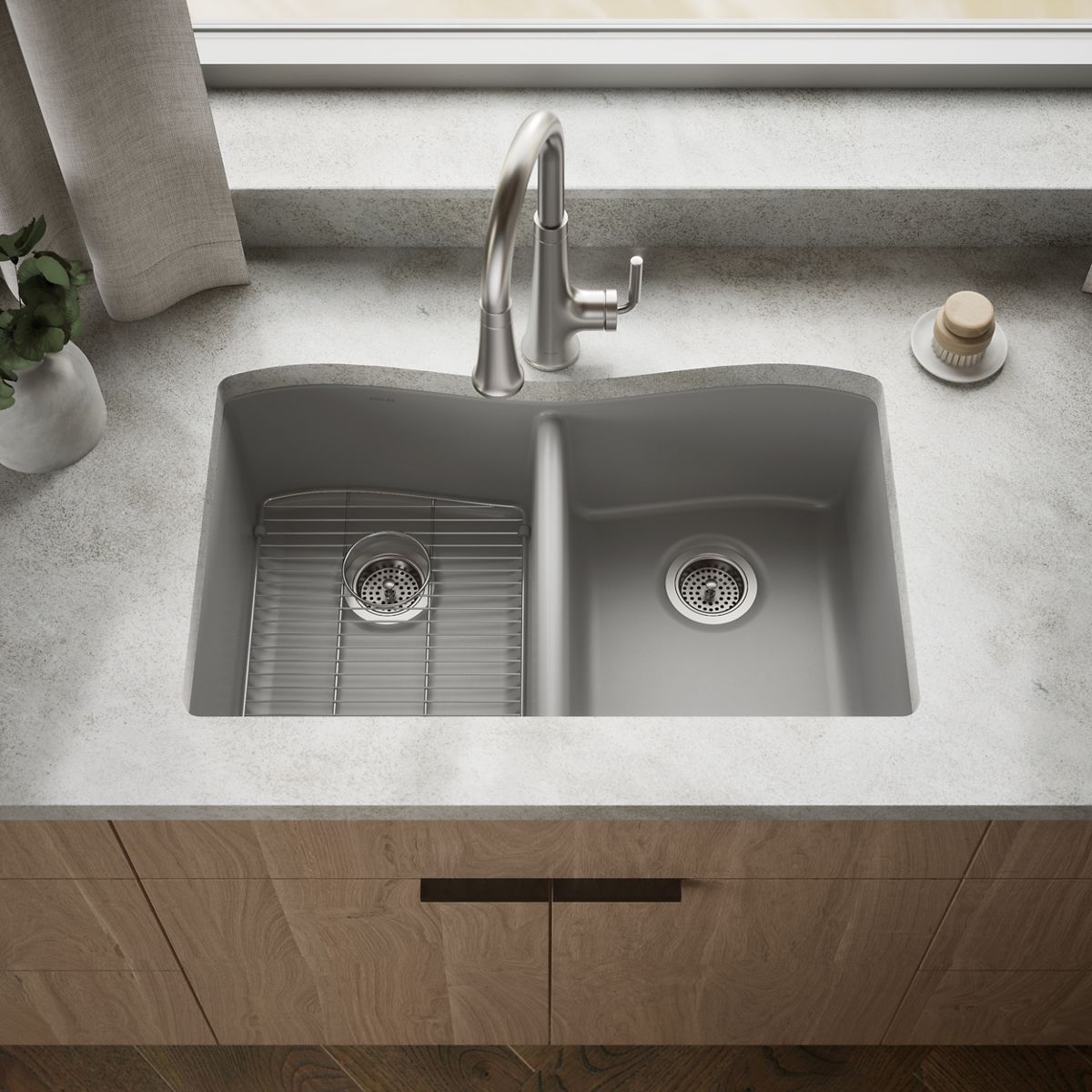 Kennon® 33" top-/undermount double-bowl kitchen sink