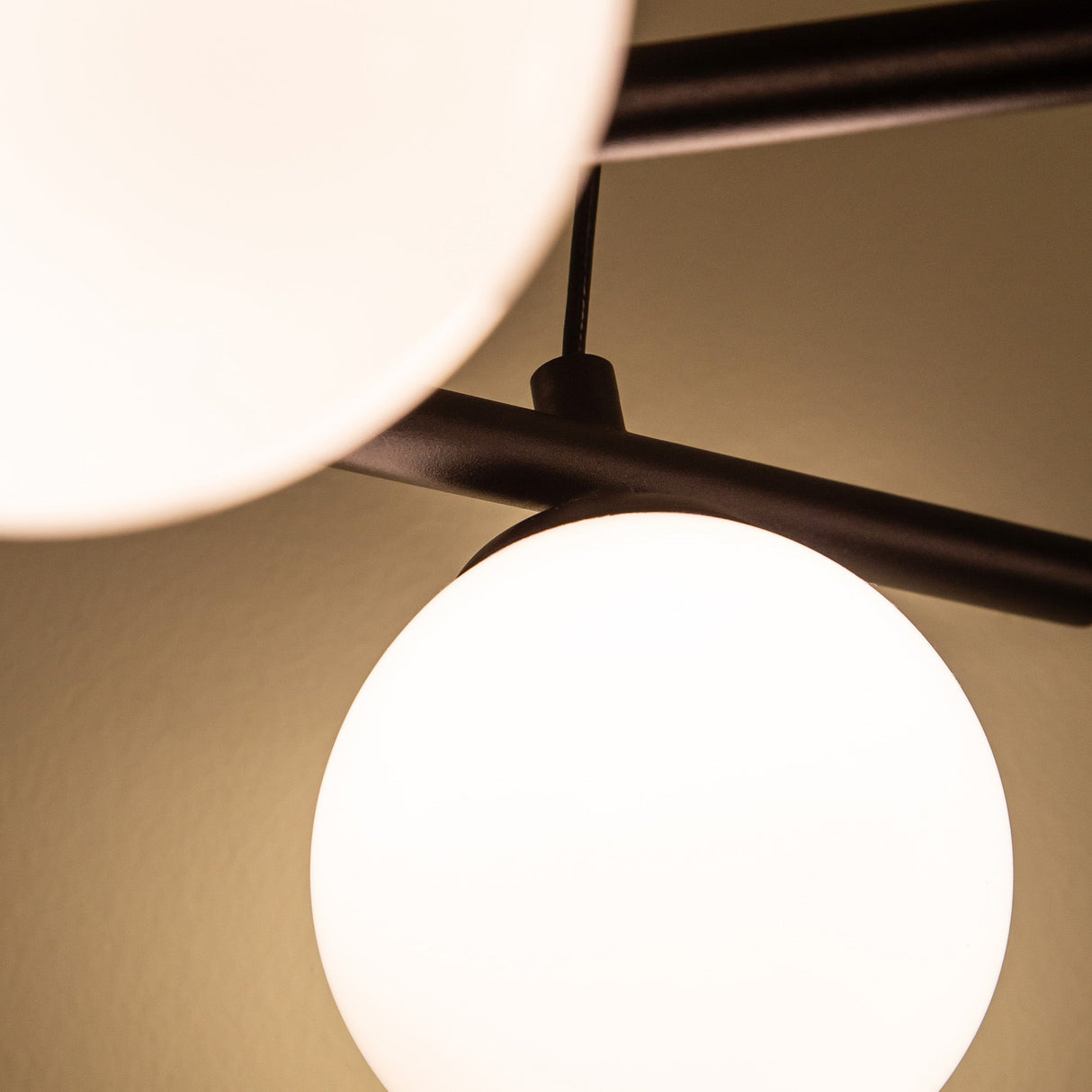 Kuzco Amara 32-in Chandelier