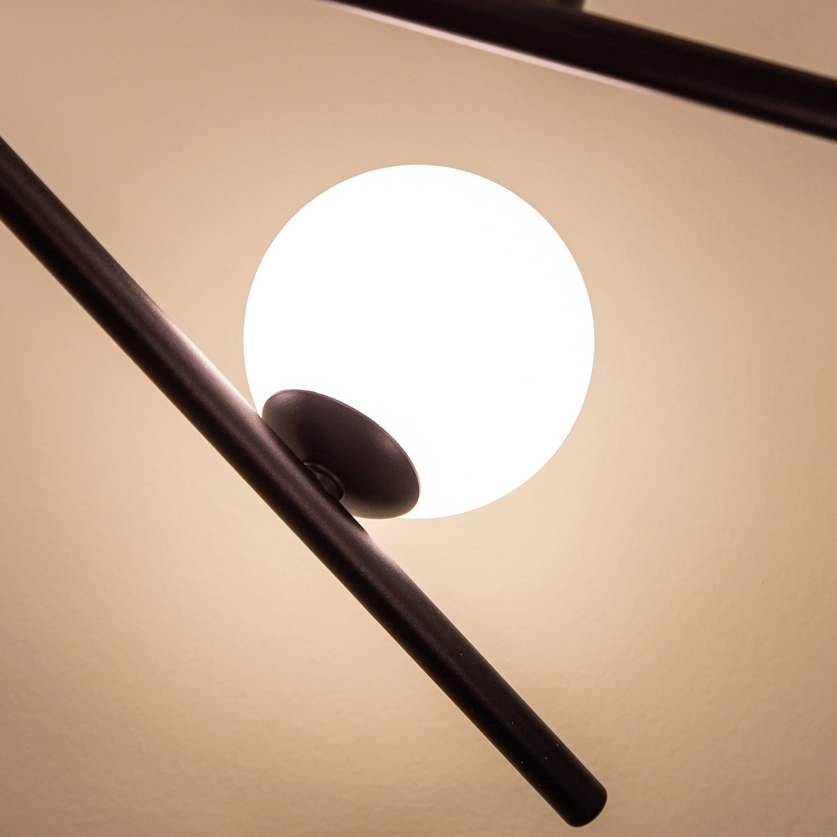 Kuzco Amara 32-in Chandelier