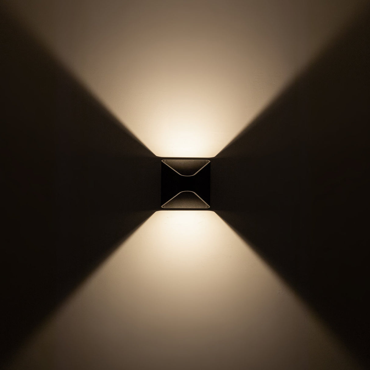 Kuzco Ellis 6-in Exterior Wall Sconce