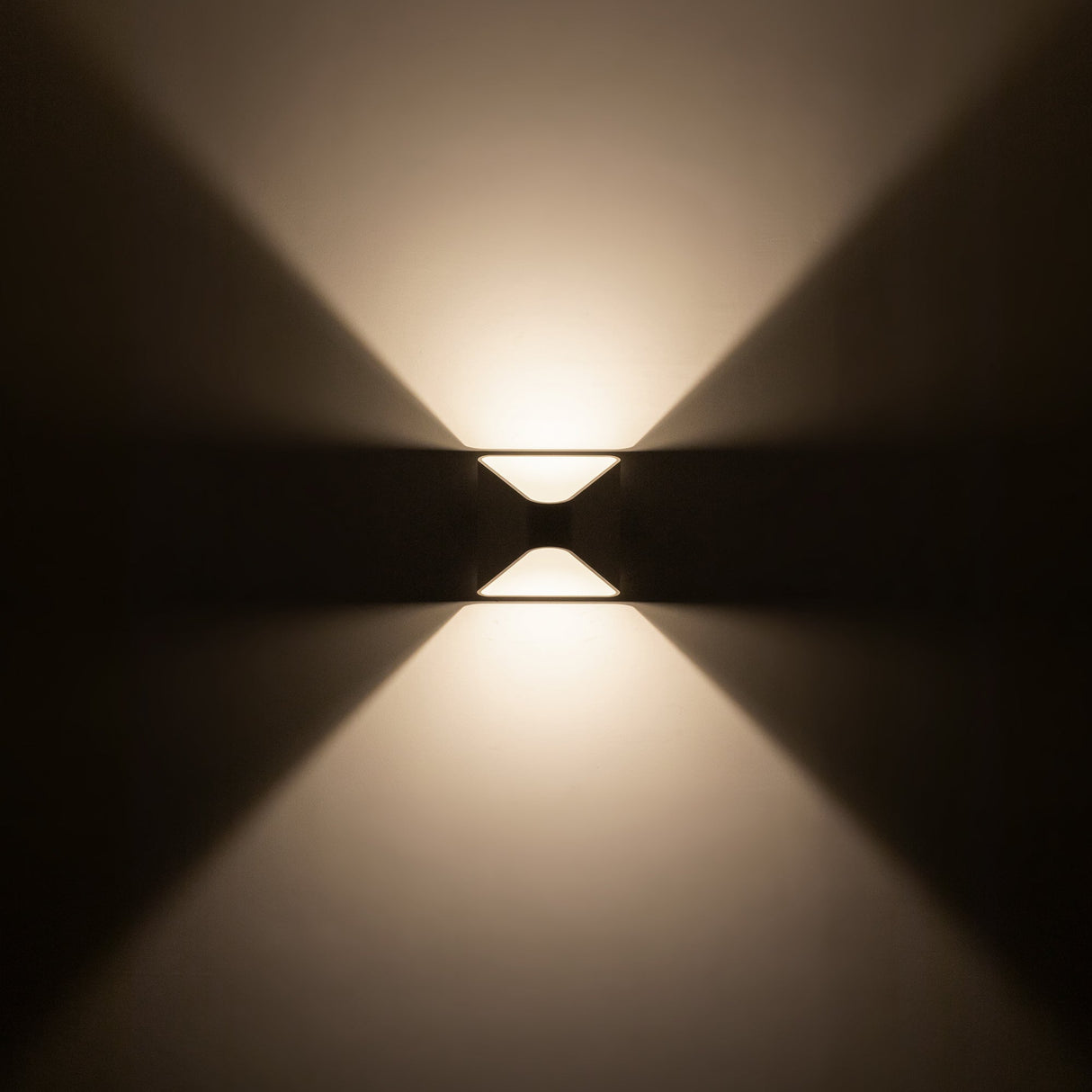 Kuzco Ellis 6-in Exterior Wall Sconce
