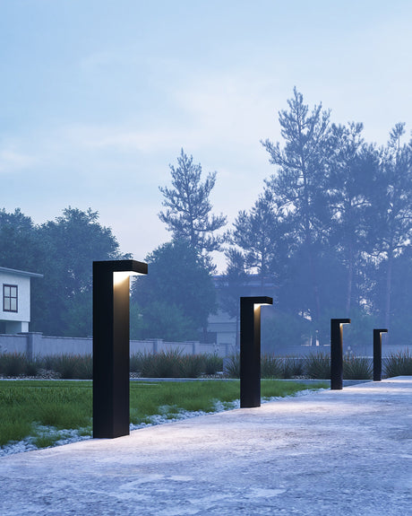 Kuzco Evans 24-in Exterior Bollard