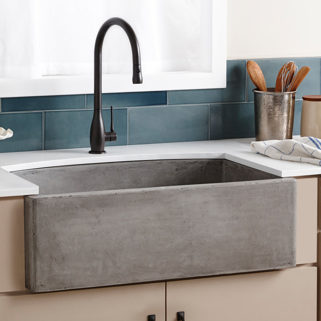 Farmhouse Quartet Kitchen Sink
