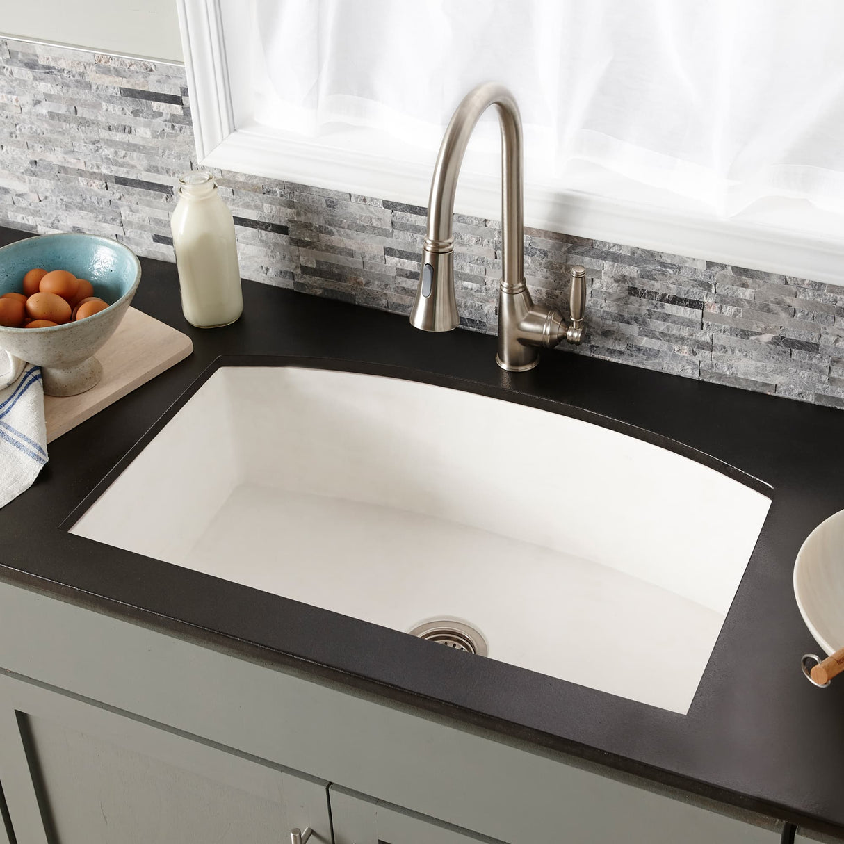 Farmhouse Quartet Kitchen Sink