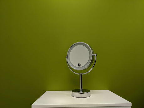 8.5″ Double Sided Lighted Free Standing Mirror Zoom 5x - image 5